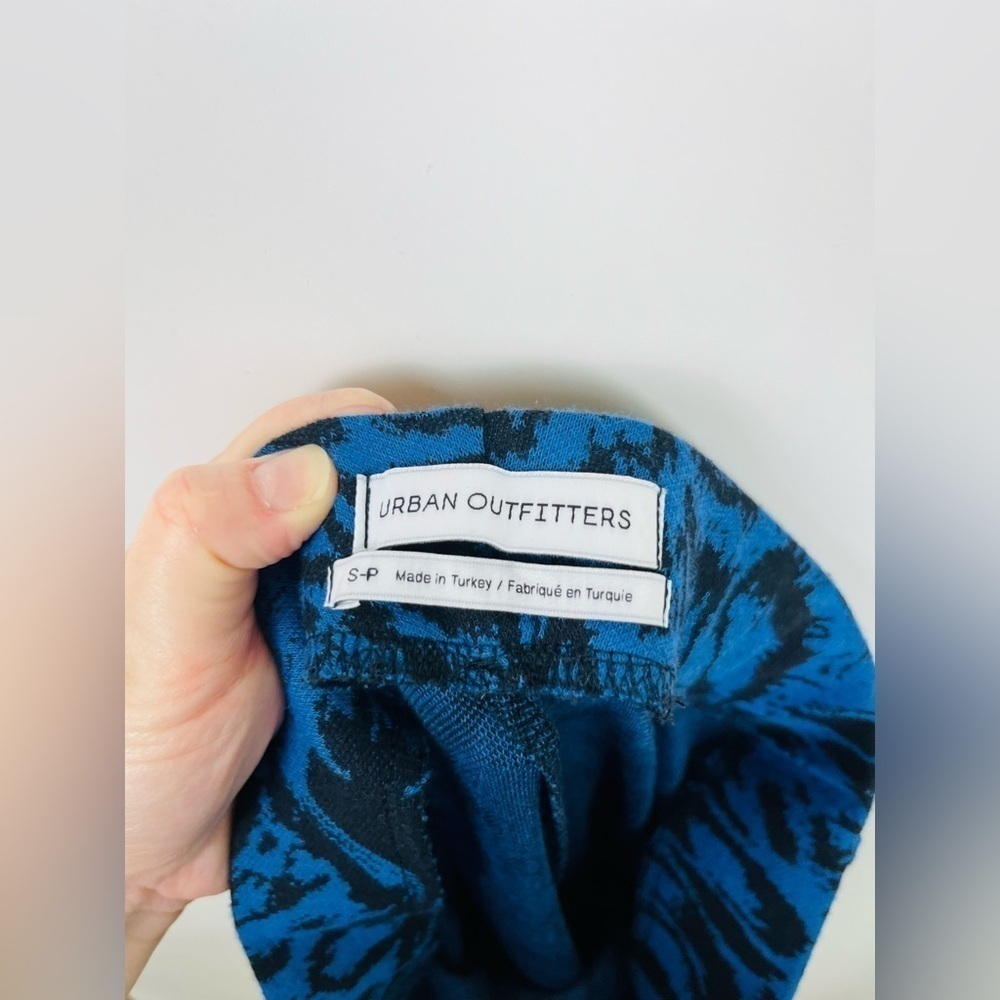 Urban Outfitters Bryn Pull On Flare Pants Blue And Black Swirl Print - Picture 3 of 7
